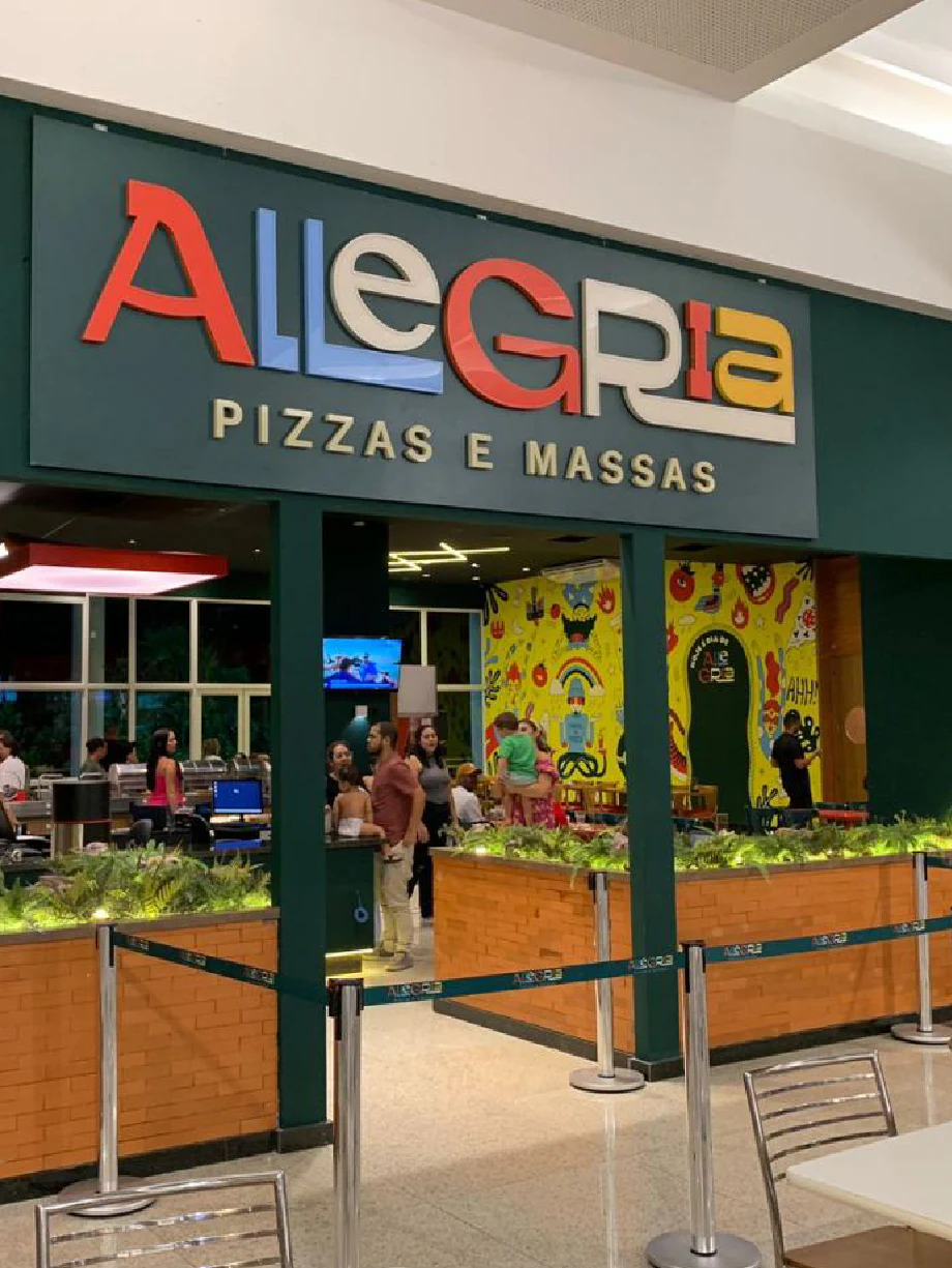 Letreiro da Allegria Pizzas e Massas na entrada do restaurante